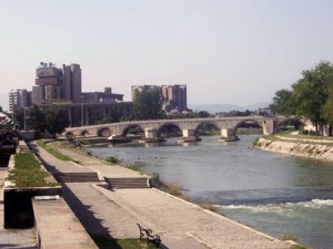90635-Stone-Bridge-Skopje-0 (1)